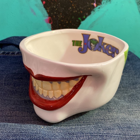 The Joker Mug - big grin - Picture 6 of 7